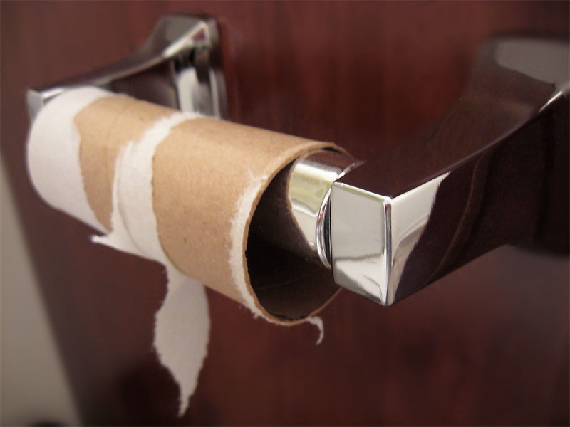 Toiletrol hangen