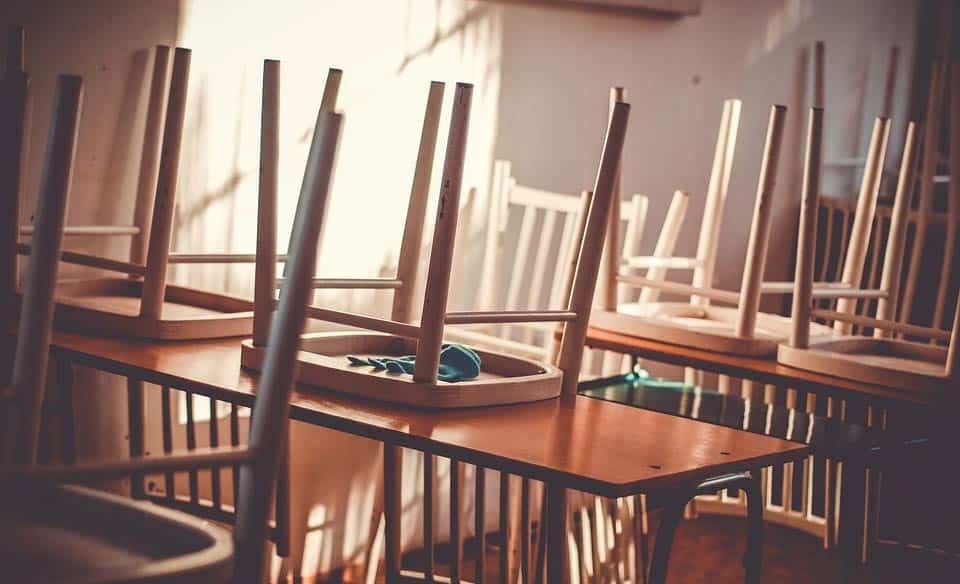 basisschool stoelen tafel