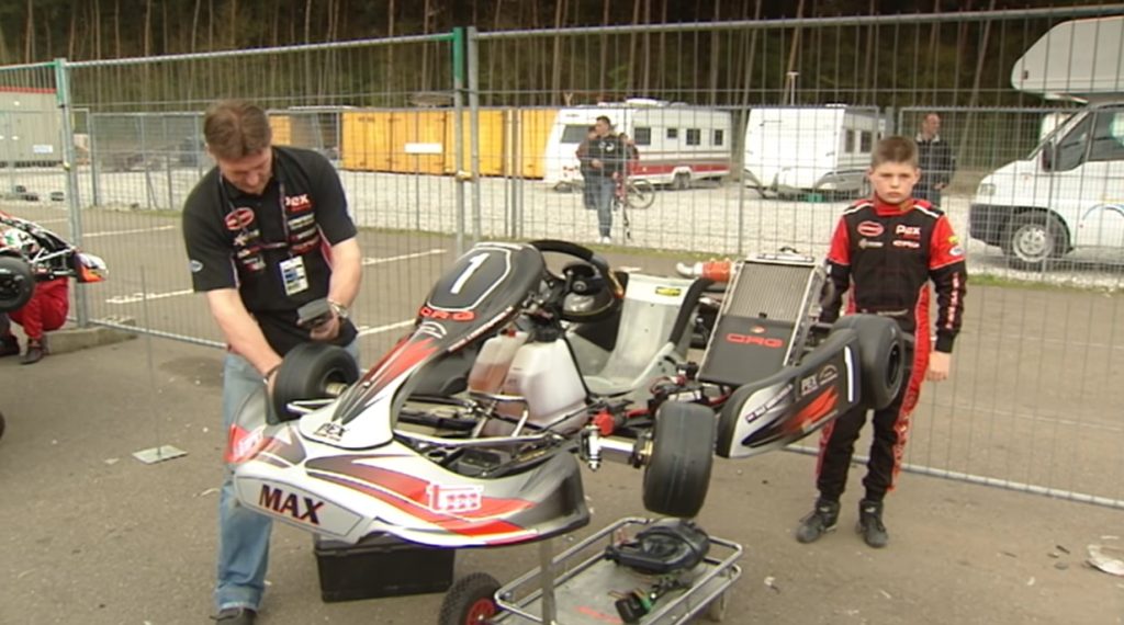 Max en Jos Verstappen racen circuit kart