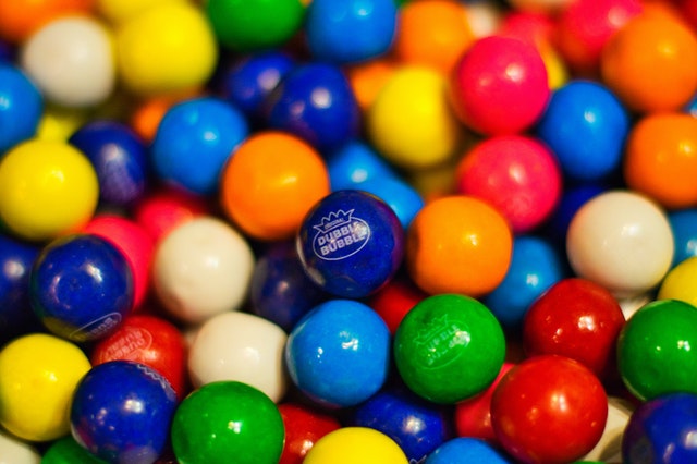 kauwgomballen-samen snoepjes