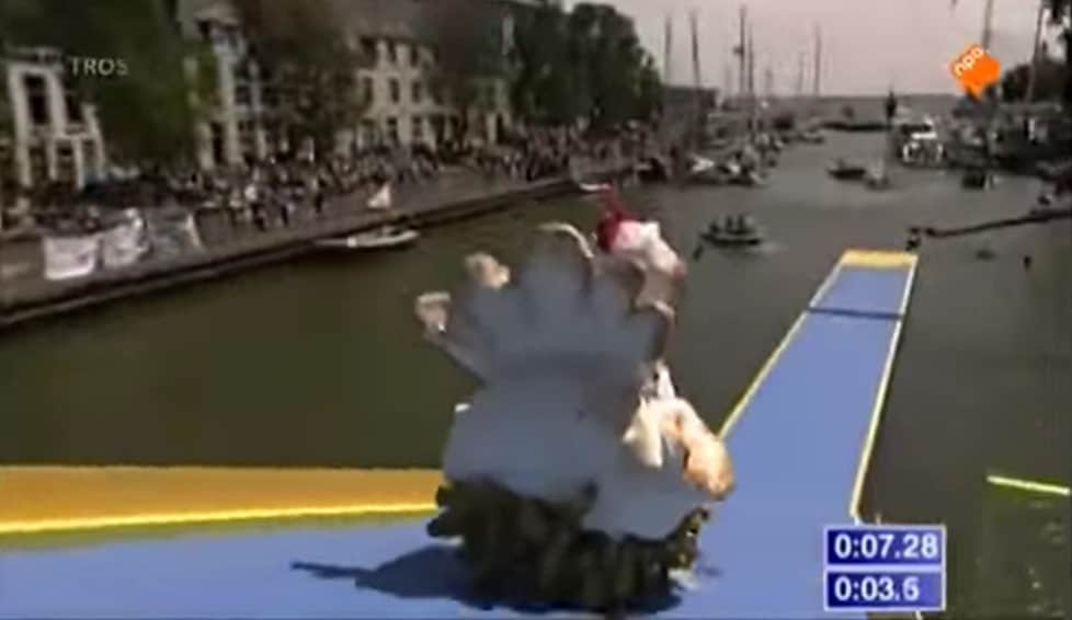 Te land ter zee en in de lucht televisie kip baan
