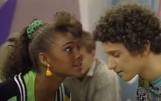 lisa-turtle-saved-by-the-bell-scrunchies