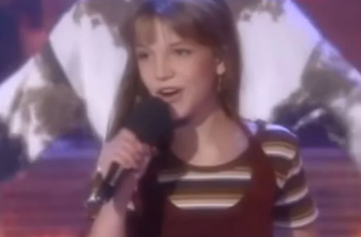 Britney-Spears-Mickey-Mouse