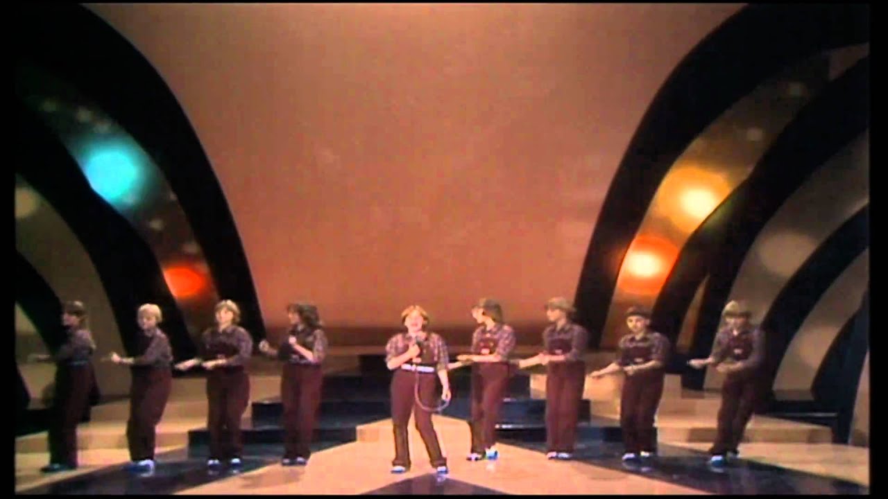 Kinderen voor Kinderen deze 13 liedjes zing je nu nog mee Kinderen voor Kinderen deze 13 liedjes zing je nu nog mee